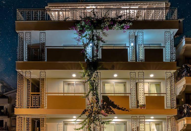 Defne Hotel Каш Екстериор снимка