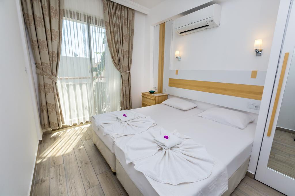 Defne Hotel Каш Екстериор снимка