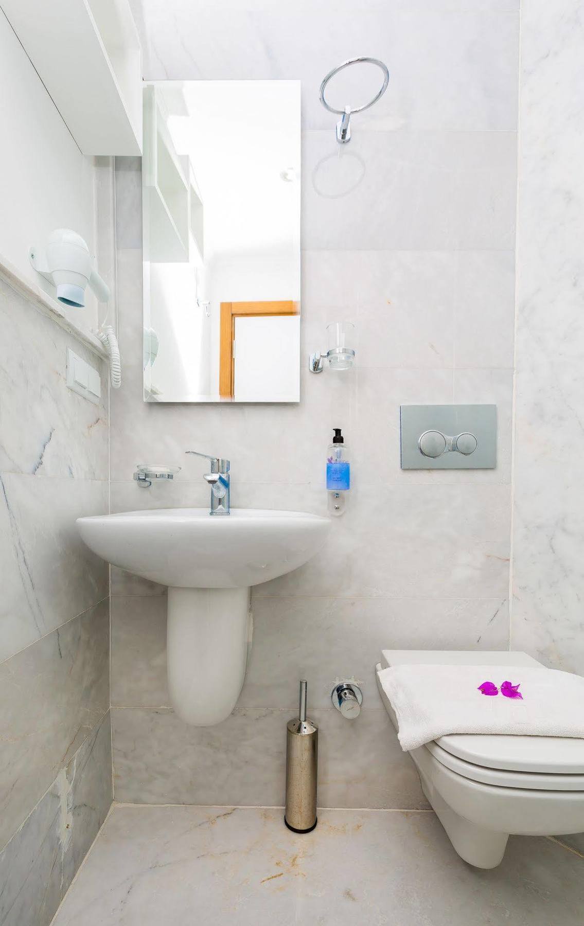 Defne Hotel Каш Екстериор снимка
