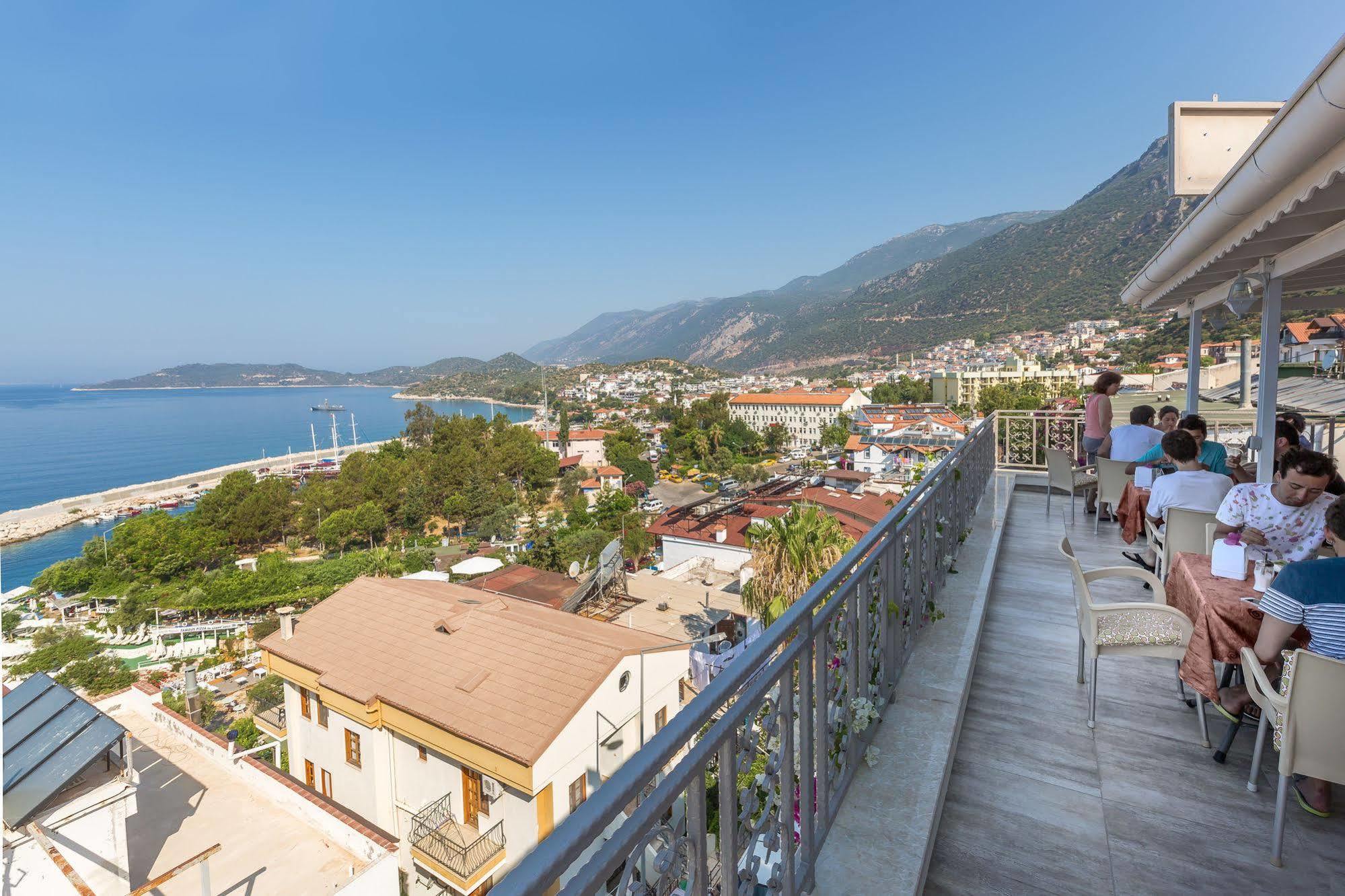 Defne Hotel Каш Екстериор снимка
